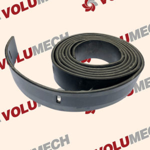 Conveyor Material Guides for a Volumetric Concrete Mixer